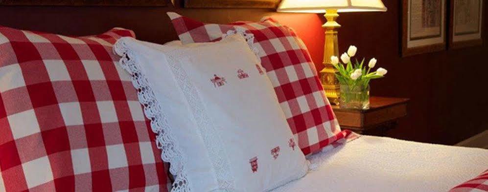 Wickwood Inn Saugatuck Buitenkant foto